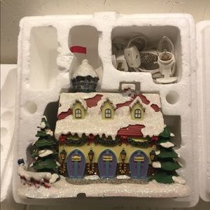 2003 Hawthorne Christmas Village Watchtower and